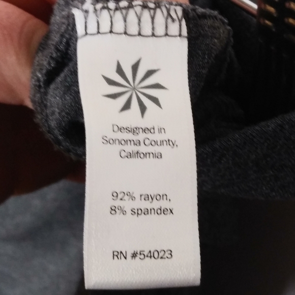 Athleta dark gray midi skirt small - Picture 8 of 8